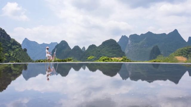 b322f55b-0e23-405f-b8a4-33a8658ecb5f