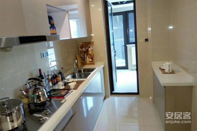 090af152-00f7-4b3d-a2a7-bf7d1399aab9