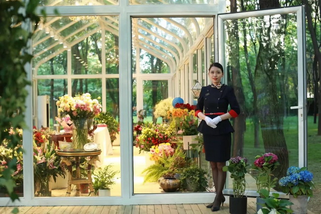 ce30dc10-f9a5-4e36-b8b6-a01d3d727e2b