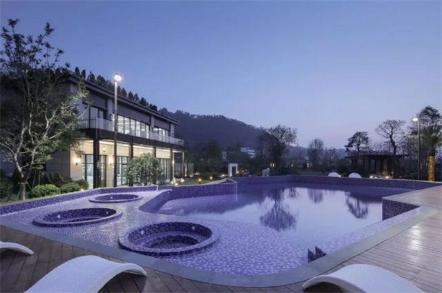 0f1f9d8d-50d6-44df-86fb-2c88fe24c63d