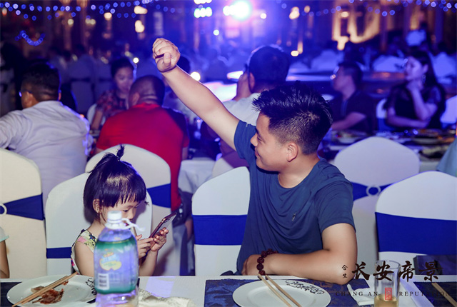 e29fdf08-5233-4294-82c8-32c3daef8bec