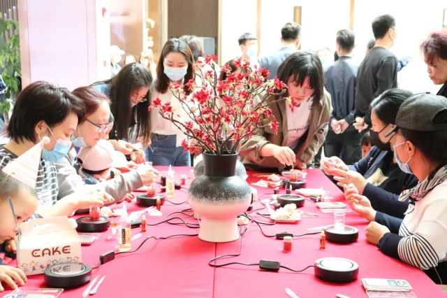 bb28321f-4ccb-49bb-8f76-f59fa50b3759