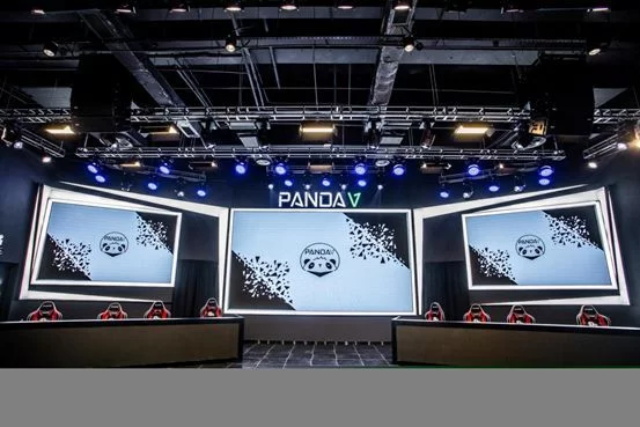 1d67a6c3-35fc-4a85-a5da-1bf1b8f8e93d