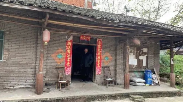 e90b299c-283c-4eb8-aa88-e3a77e8533a3