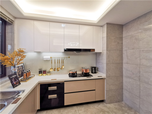 8cdb6442-0032-45fd-956d-8b663e64588a