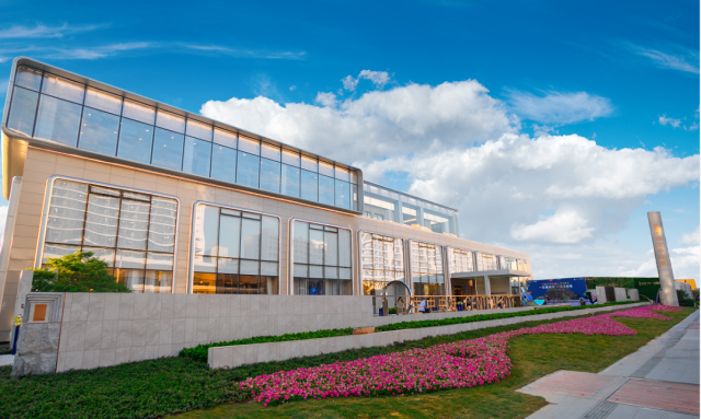 f6721898-e927-4695-8b26-e7530ec5eb5f