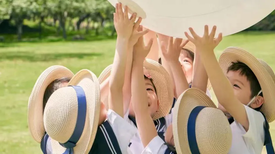 6376678242984258297482498