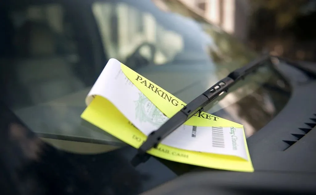 6376938942715457923800283