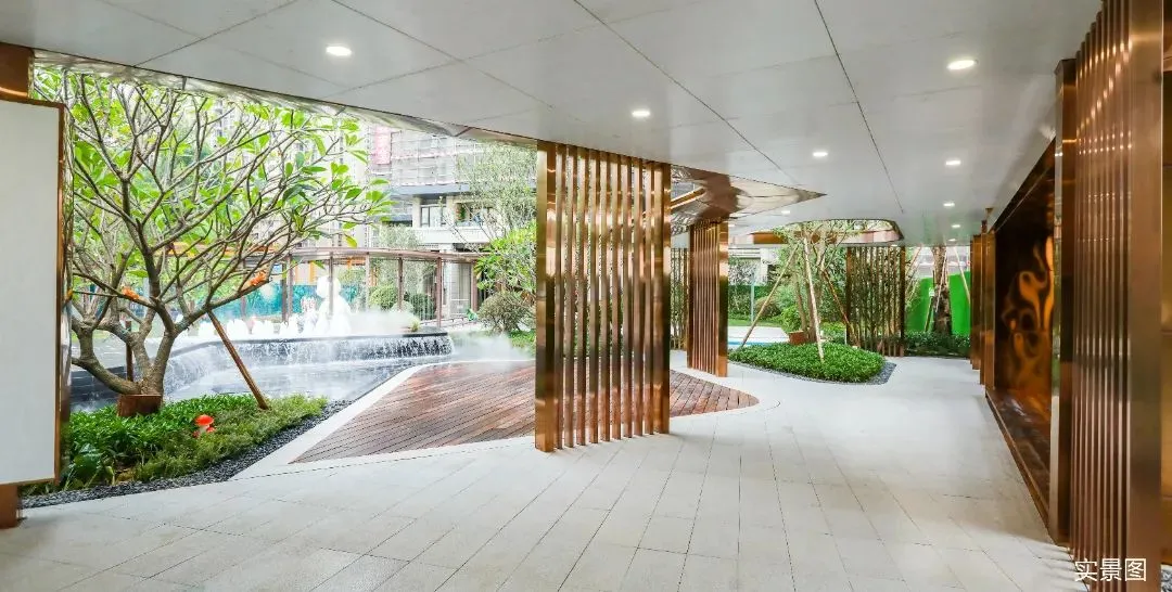 6377449482525816701231593