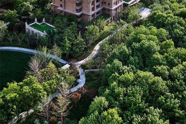 6378797115477264643439612