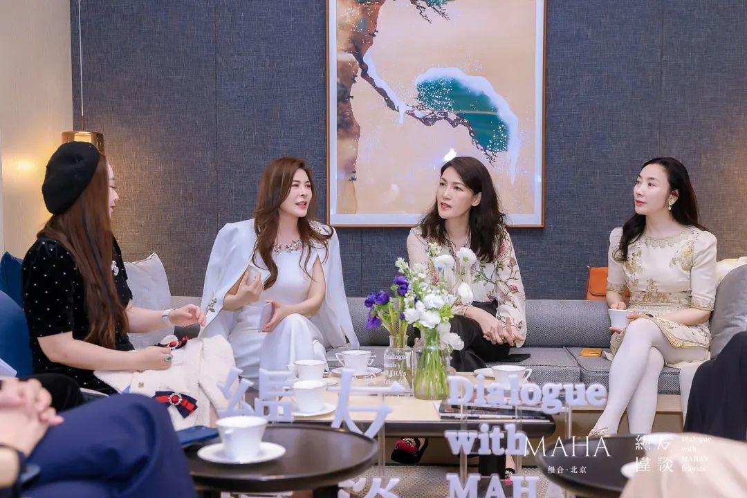 6378806749299038906905848