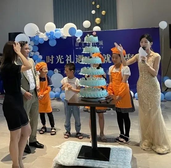 6379013187552222478903940