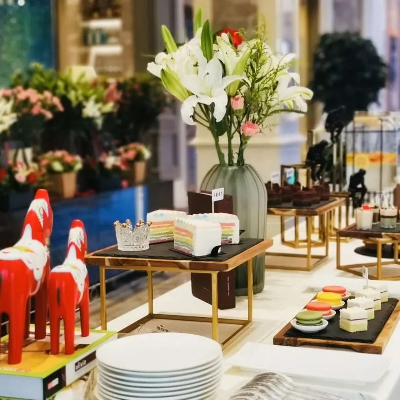 6379019262180387188683876